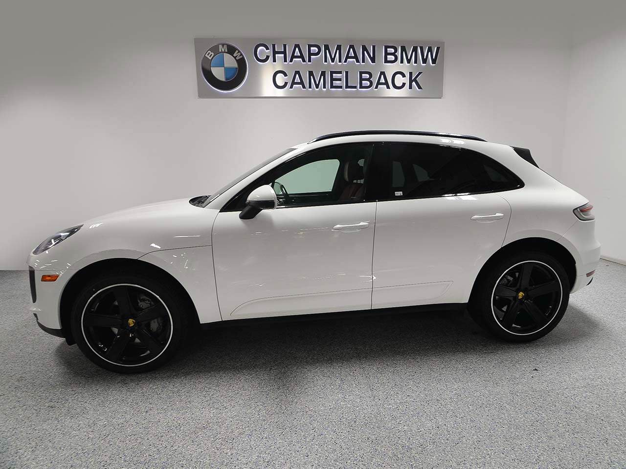 Used 2021 Porsche Macan S AWD/4WD image 3