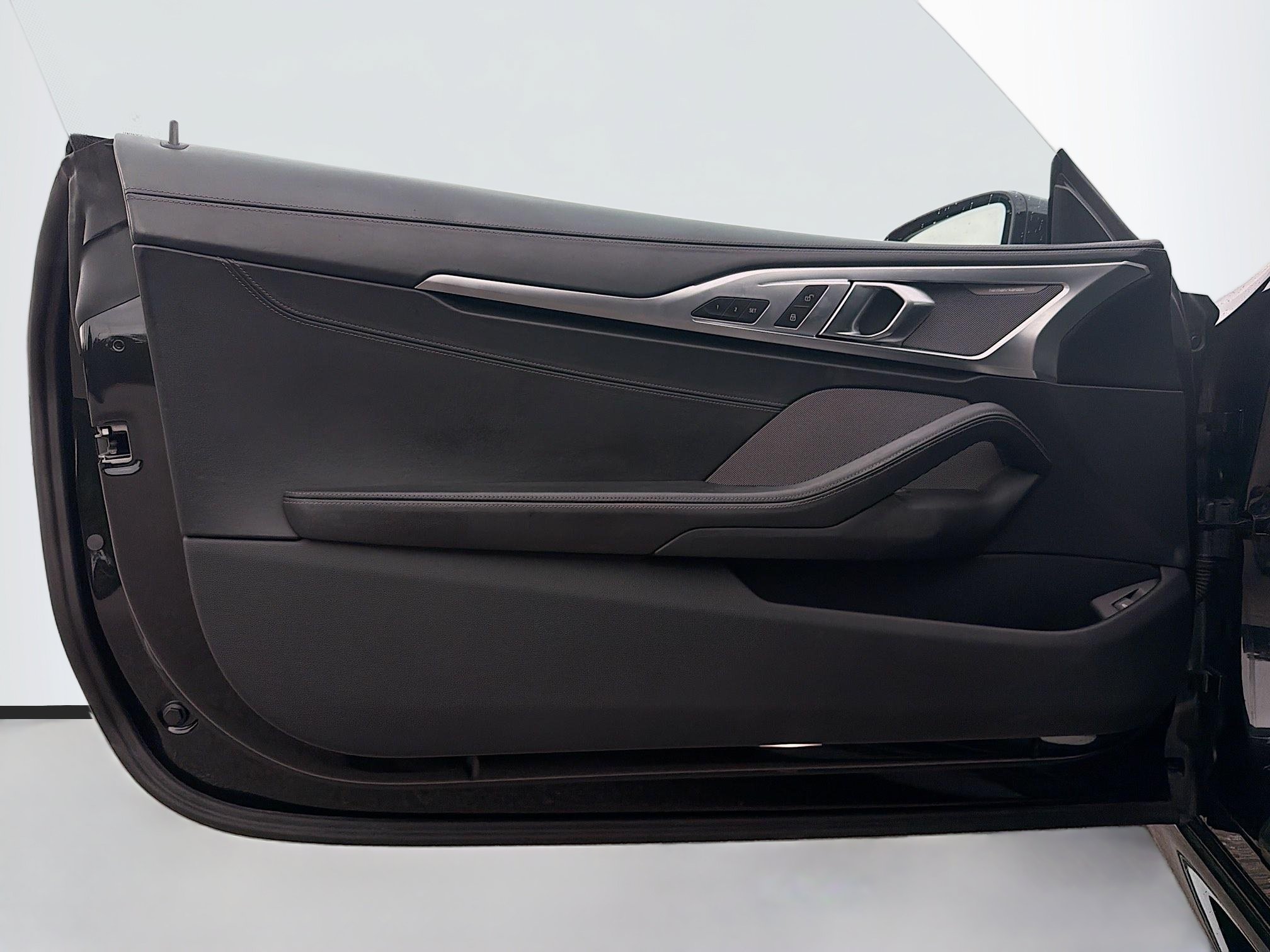 Used 2022 BMW 840i Convertible RWD image 22