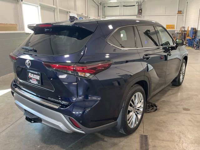 Used 2026 Toyota Highlander Platinum AWD/4WD image 6