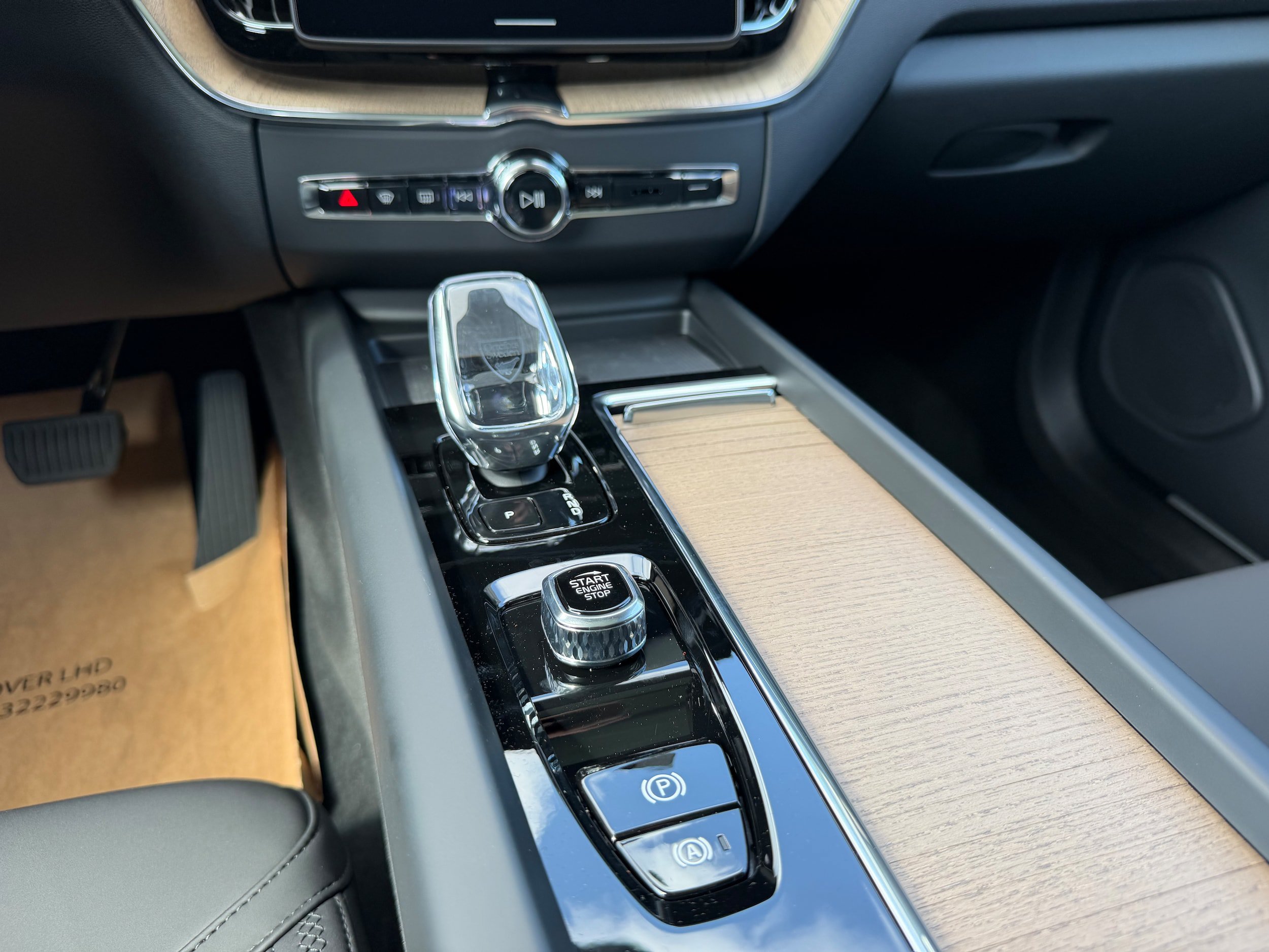 New 2026 Volvo XC60 T8 Plus AWD/4WD image 13