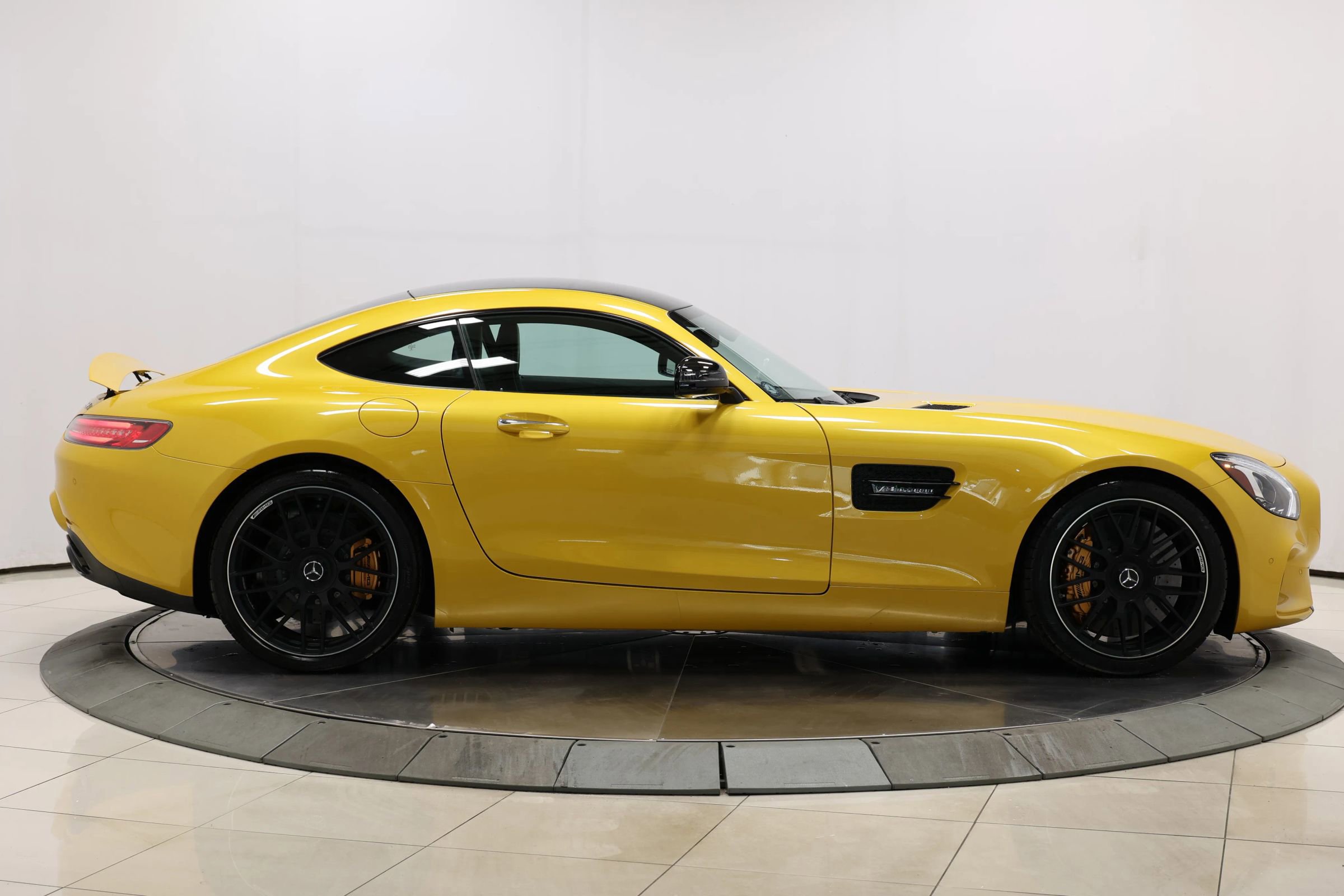 Used 2016 Mercedes-Benz AMG GT S image 58