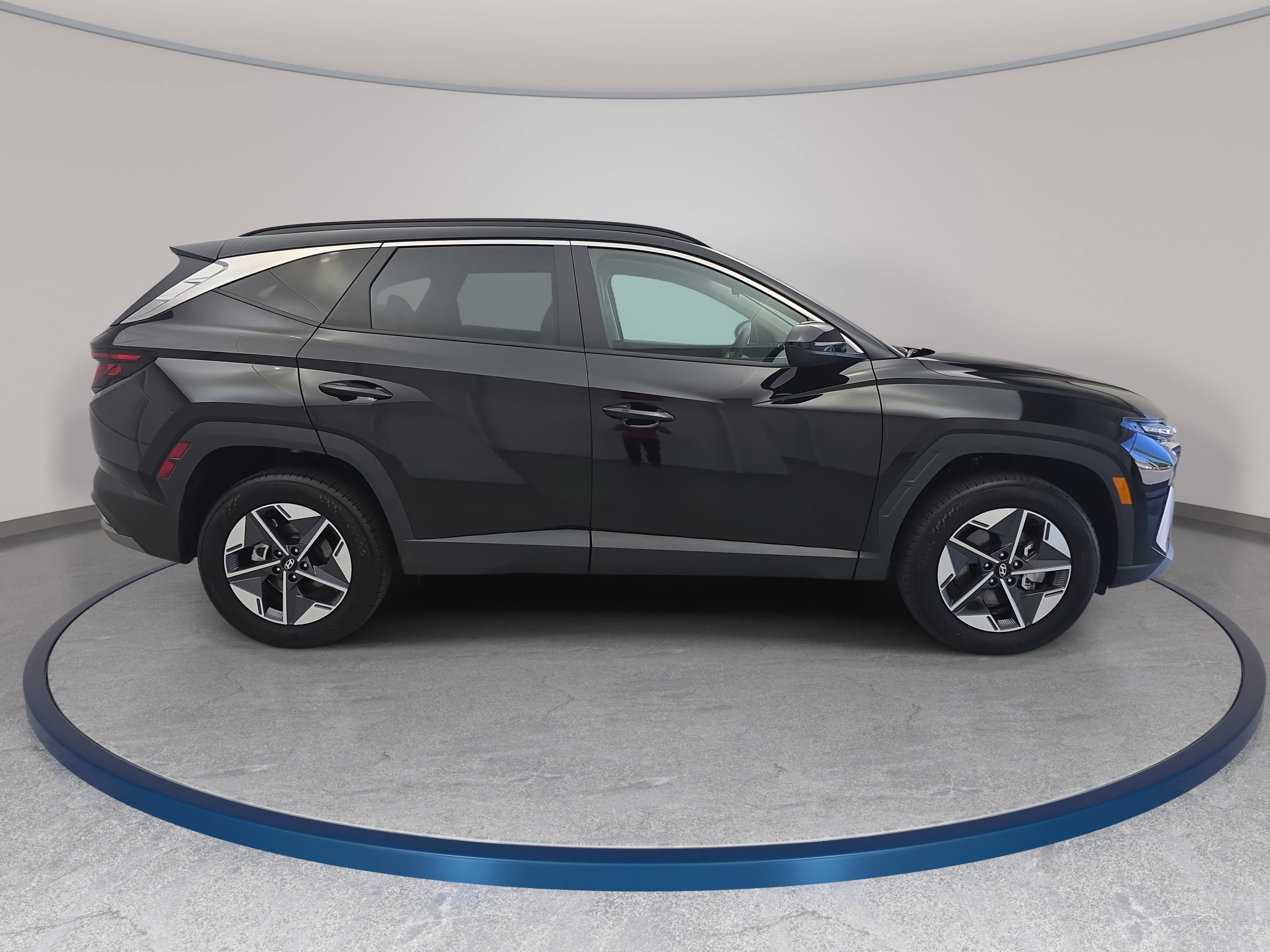 Used 2025 Hyundai Tucson SEL AWD/4WD image 4