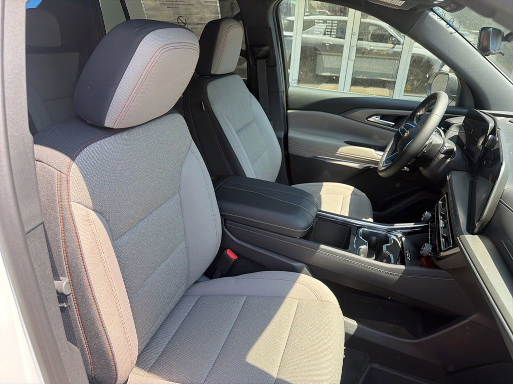 New 2026 Chevrolet Traverse LT w/ Driver Confidence Package AWD/4WD image 23