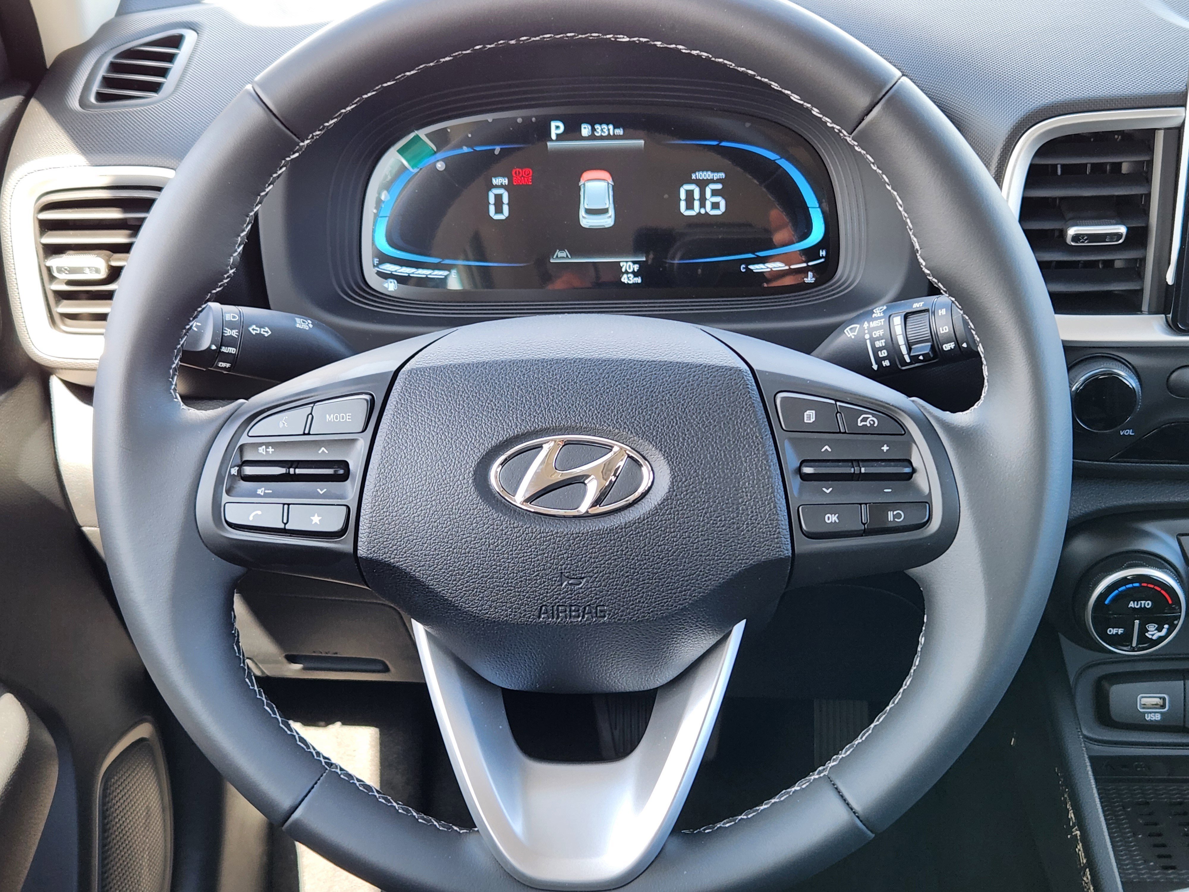 New 2026 Hyundai Venue SEL FWD image 13