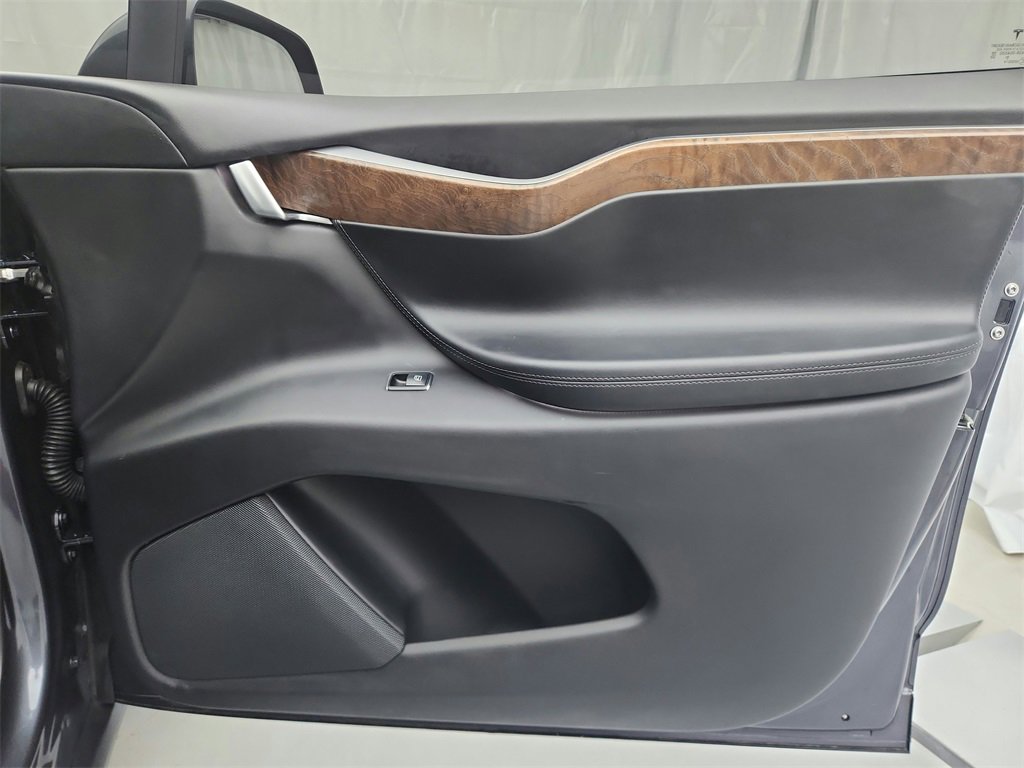 Used 2020 Tesla Model X Long Range image 27