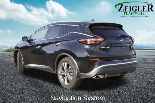 Used 2023 Nissan Murano Platinum image 2