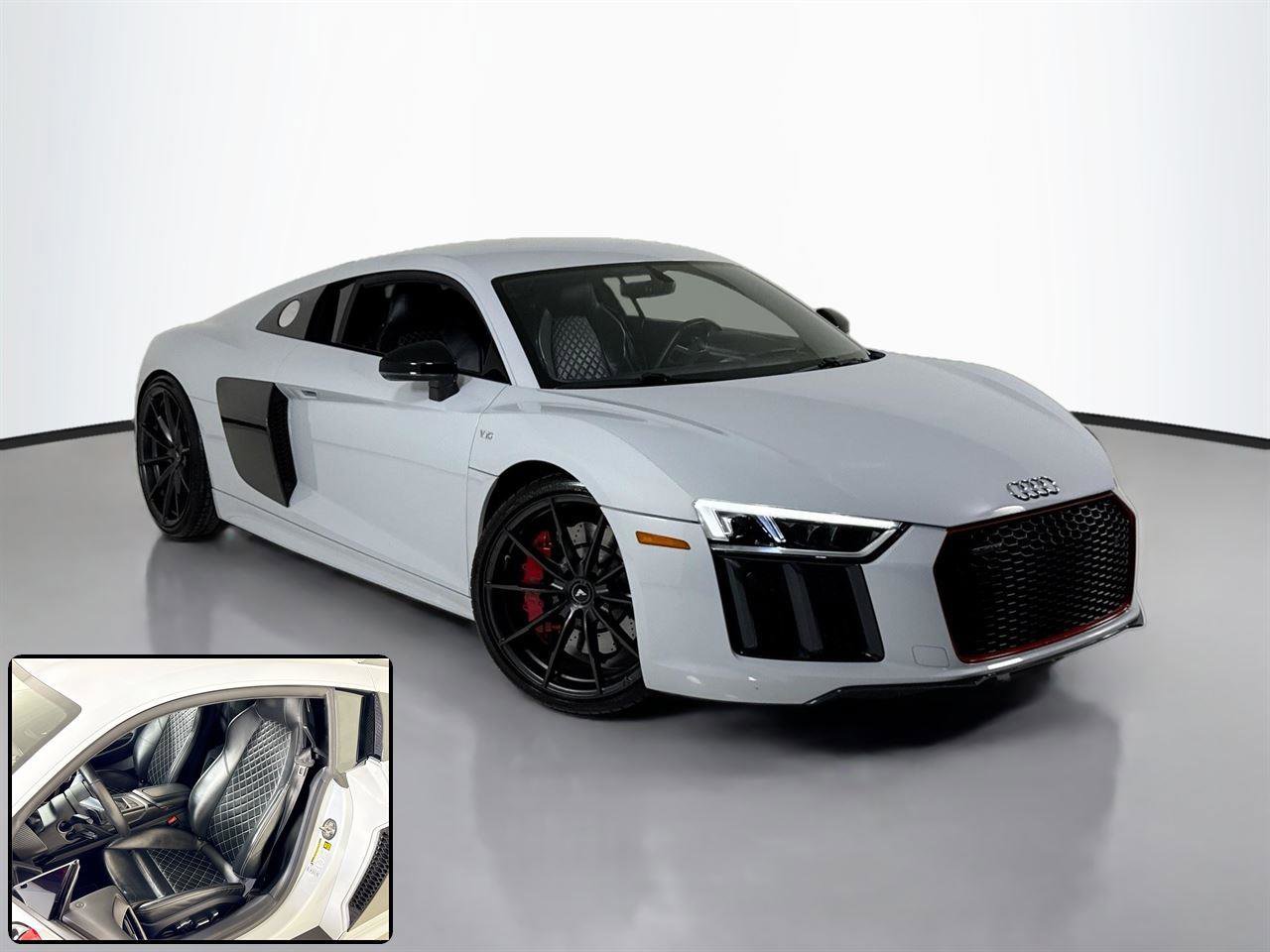 Used 2017 Audi R8 V10 w/ Carbon Exterior Package image 2