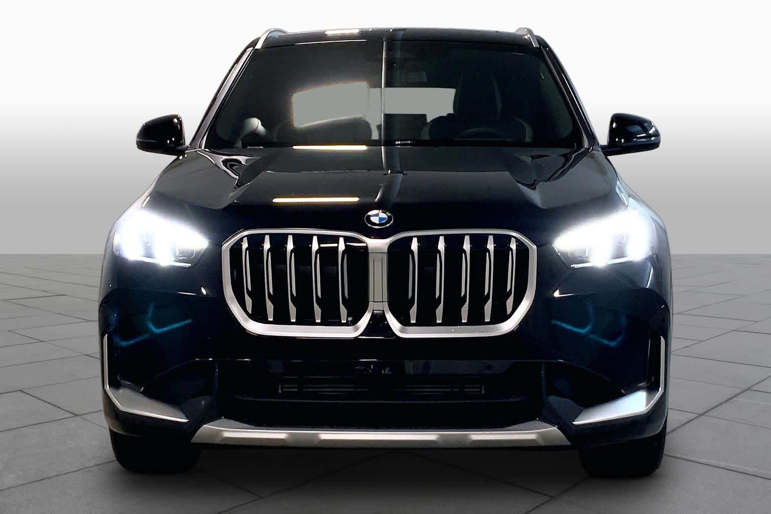 New 2026 BMW X1 xDrive28i w/ Technology Package AWD/4WD image 3