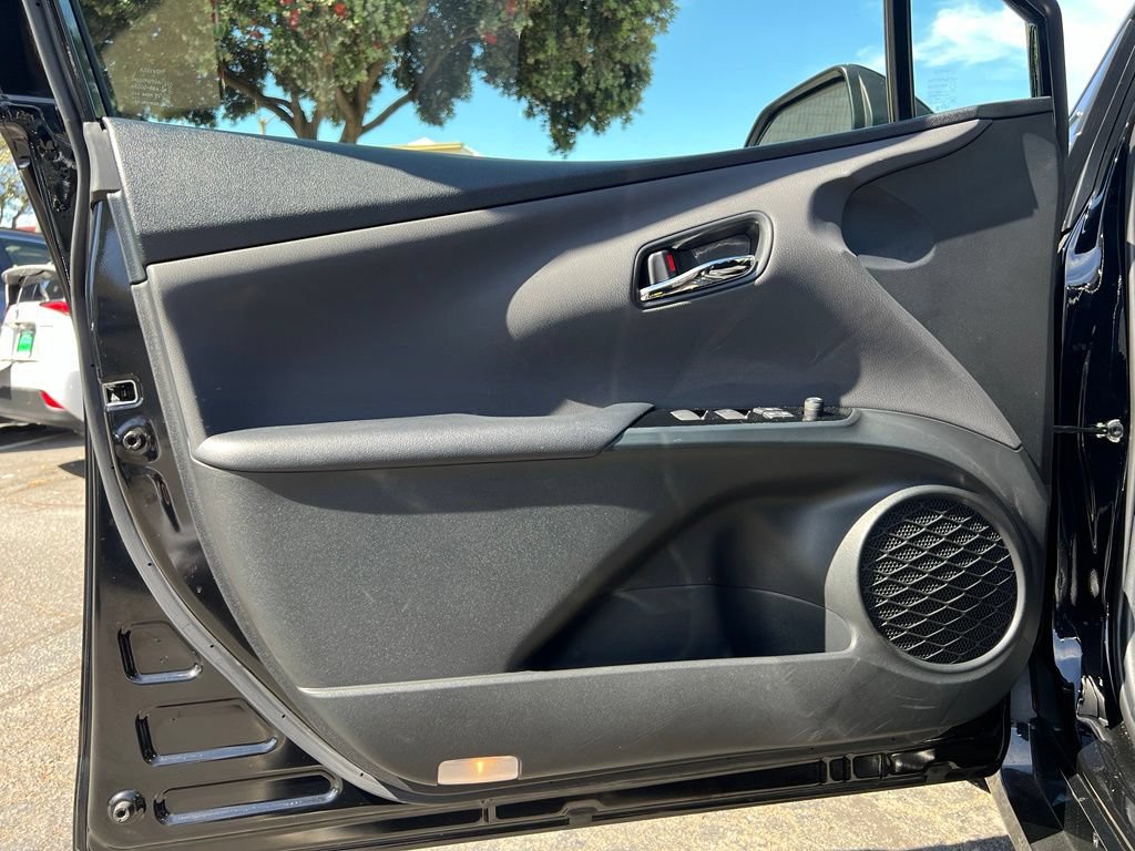 Certified 2022 Toyota Prius LE FWD image 37