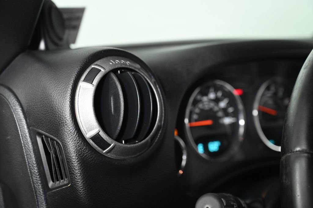 Used 2011 Jeep Wrangler Sport AWD/4WD image 20