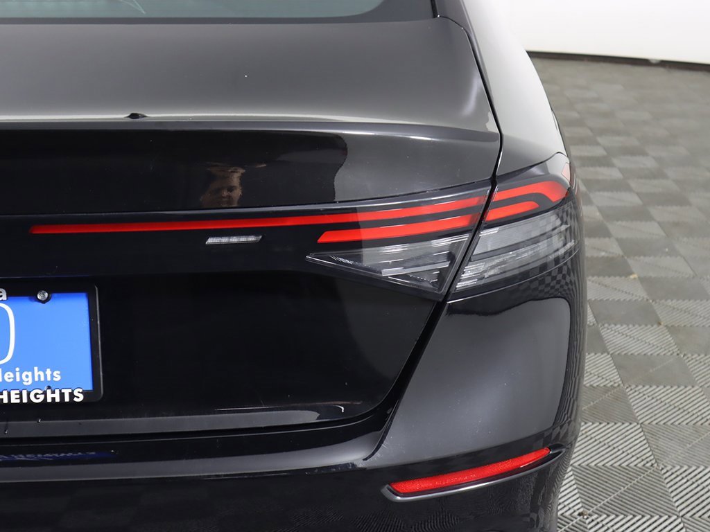 Used 2023 Honda Accord EX image 14