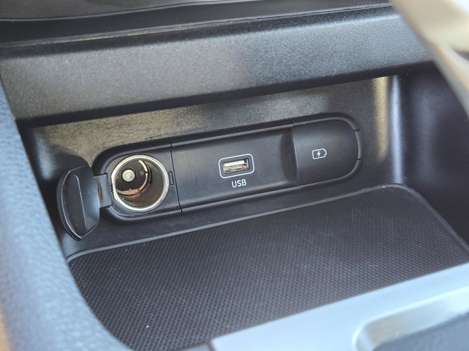 Used 2024 Kia Forte LXS w/ LXS Technology Package FWD image 11