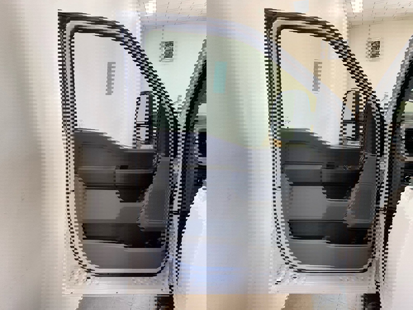 New 2026 Ford F550 4x4 Regular Cab Super Duty image 9