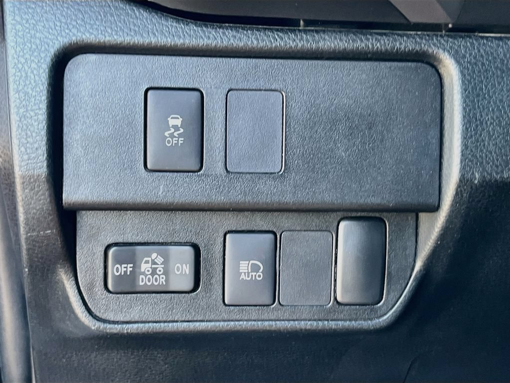 Used 2021 Toyota Tacoma SR5 w/ Exterior Package (TMS) RWD image 10