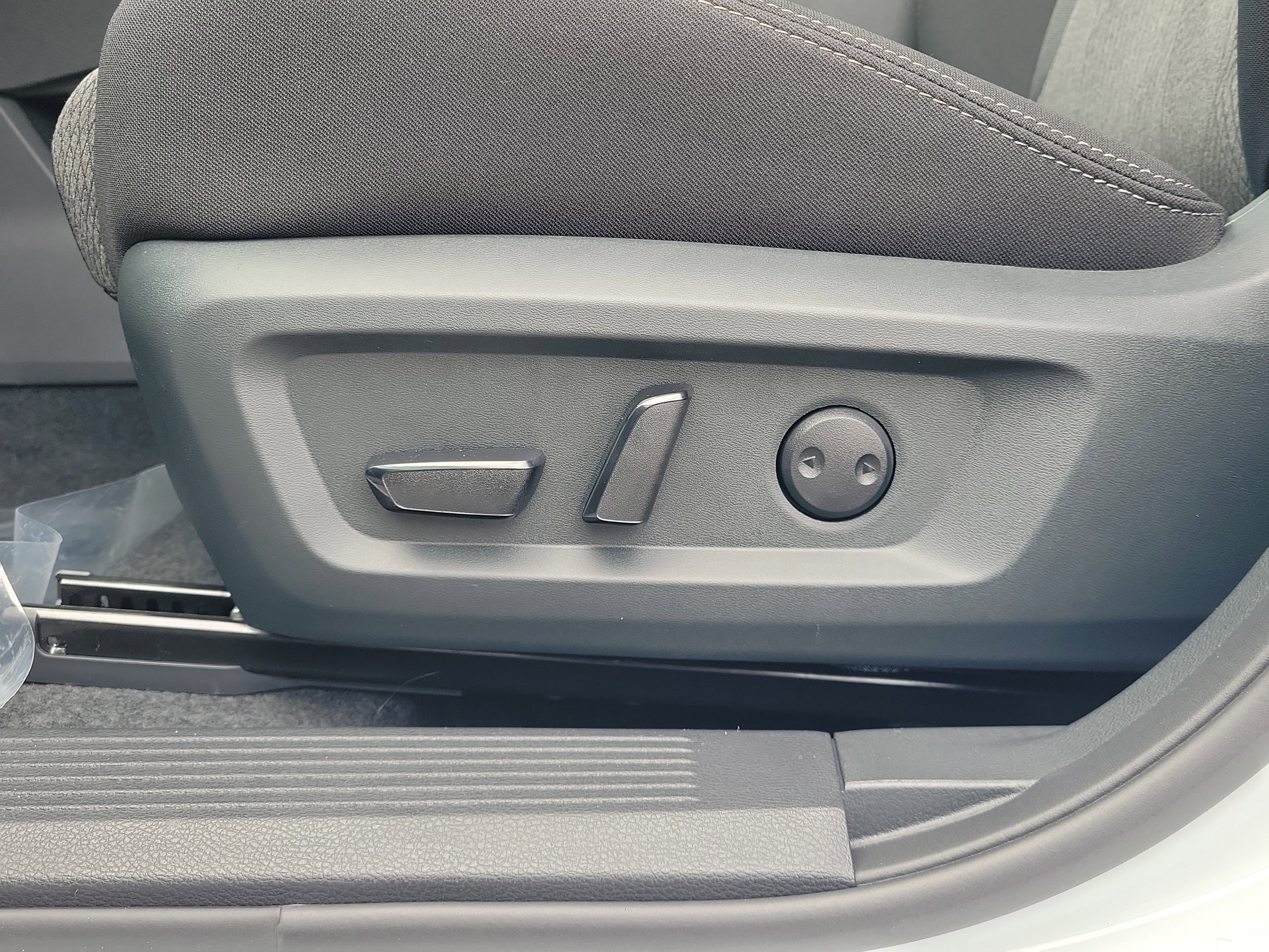 New 2026 Nissan Rogue SV w/ Cold Weather Package image 20