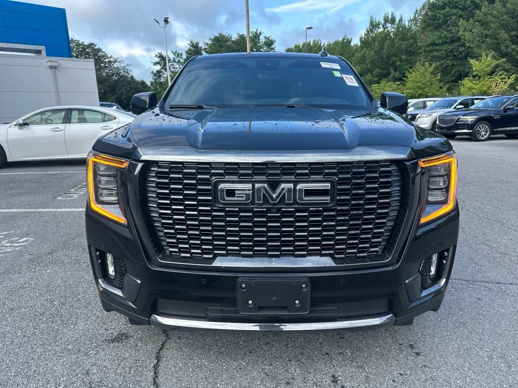 Used 2023 GMC Yukon Denali Ultimate AWD/4WD image 2