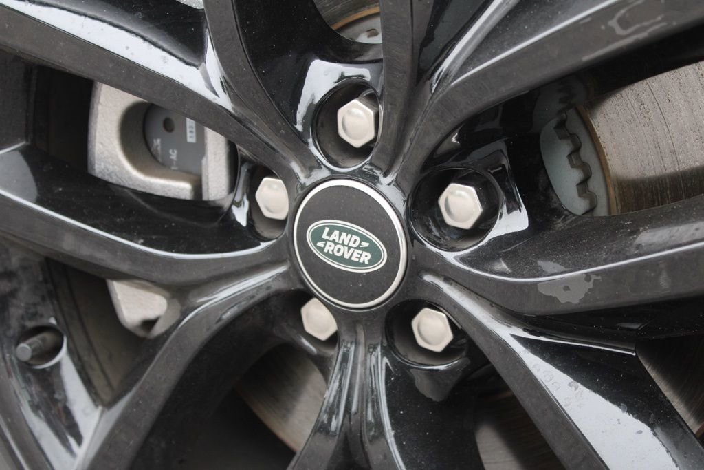 Certified 2025 Land Rover Discovery Sport S image 11