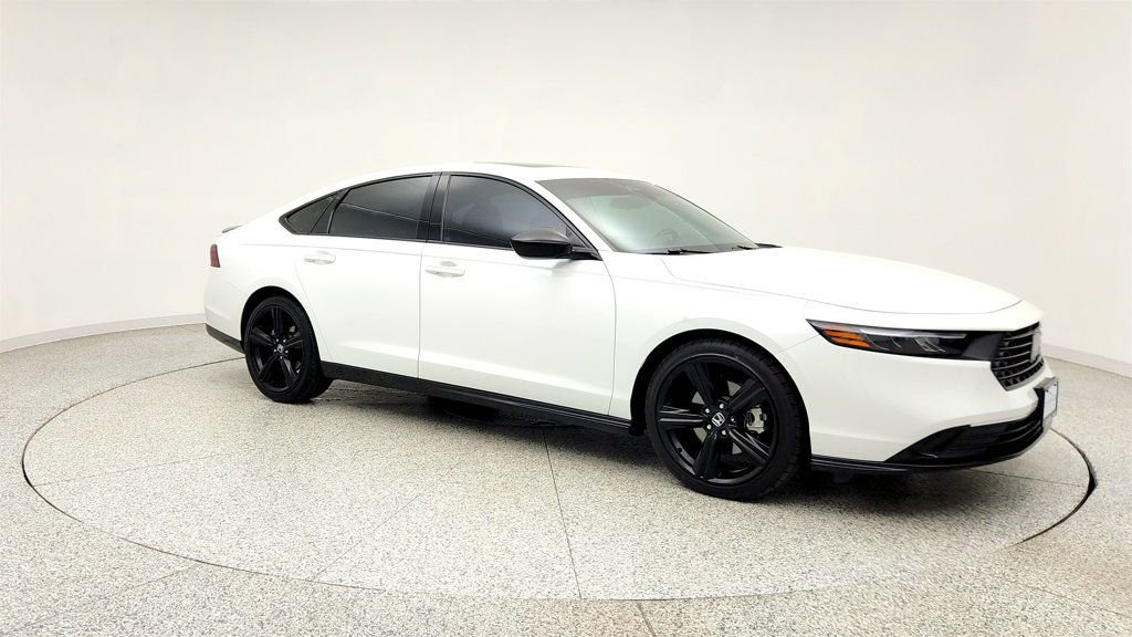 Used 2023 Honda Accord Sport image 3