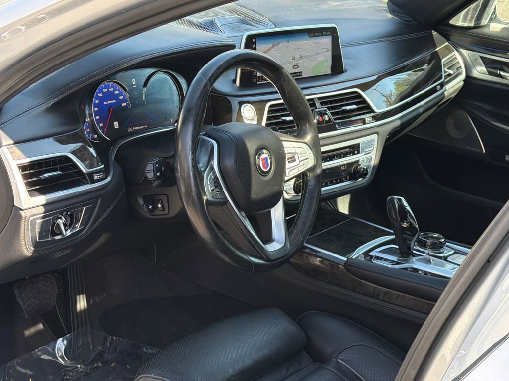 Used 2018 BMW ALPINA B7 xDrive image 16