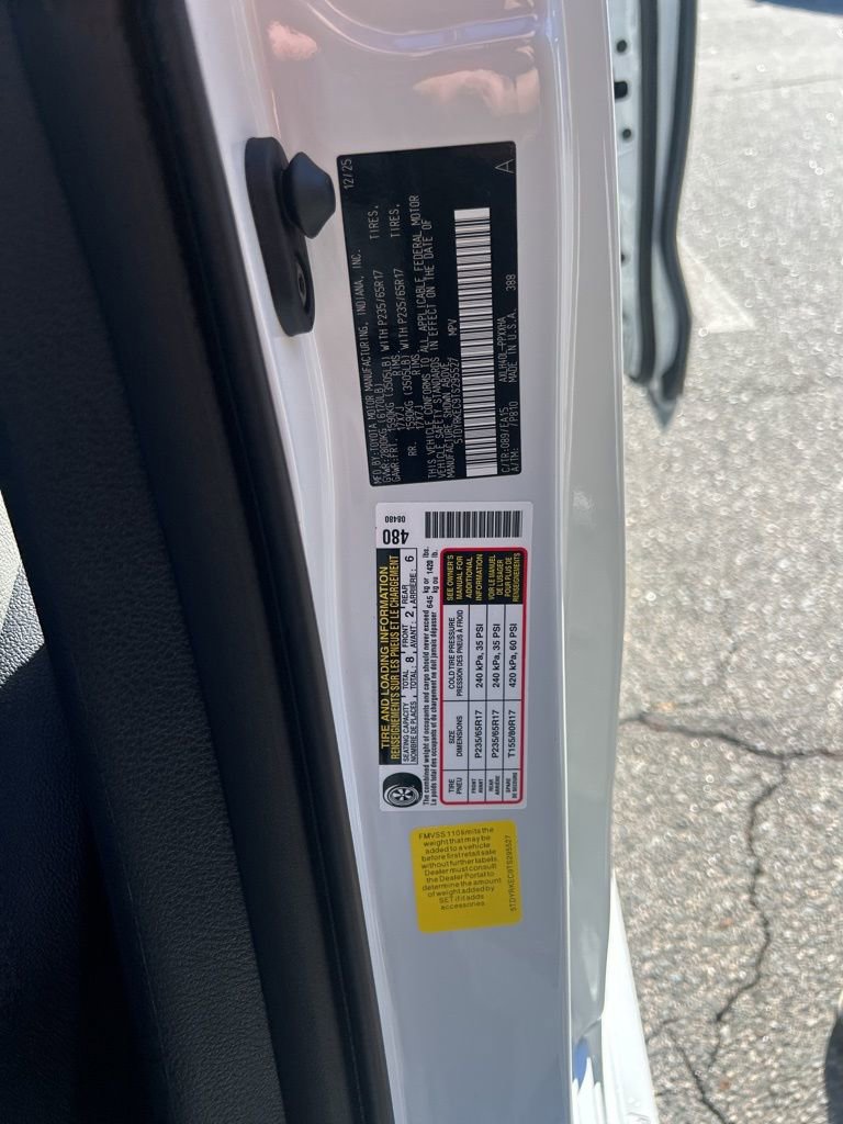 New 2026 Toyota Sienna XLE image 4