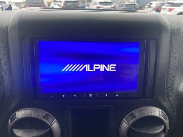 Used 2016 Jeep Wrangler Unlimited Sport w/ Connectivity Group image 15