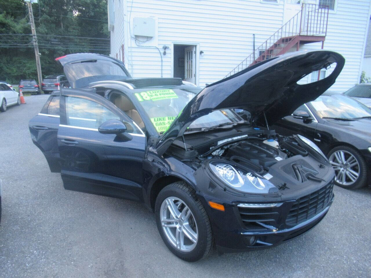 Used 2018 Porsche Macan S image 11