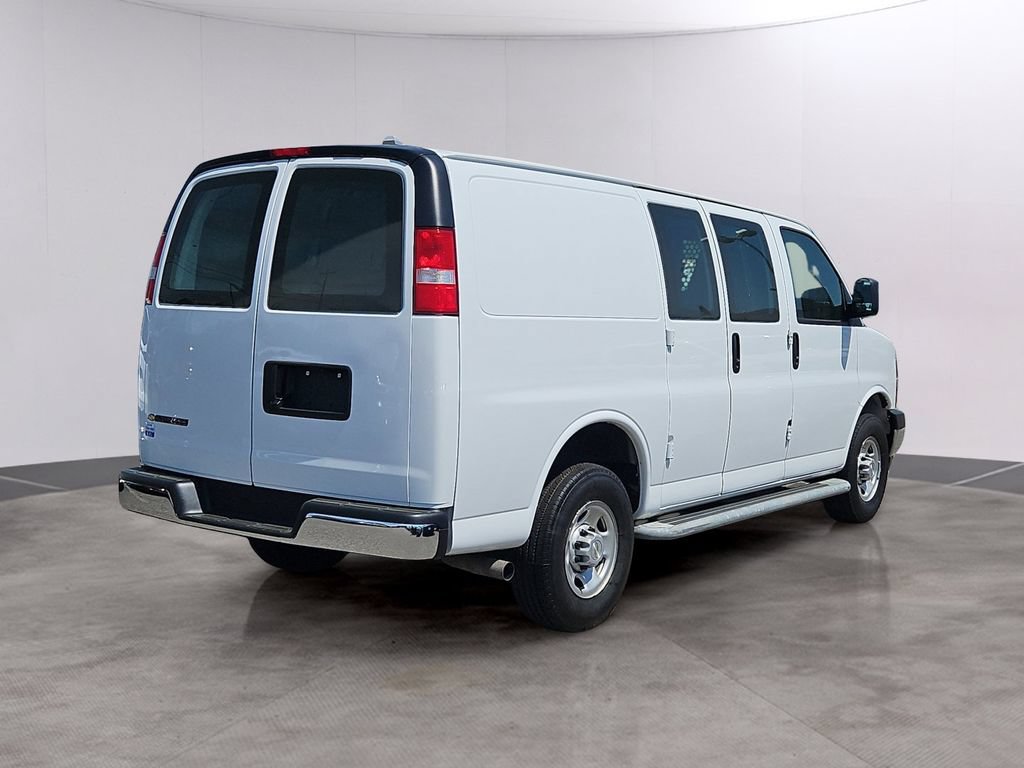 Certified 2024 Chevrolet Express 2500 w/ Driver Convenience Package RWD image 4