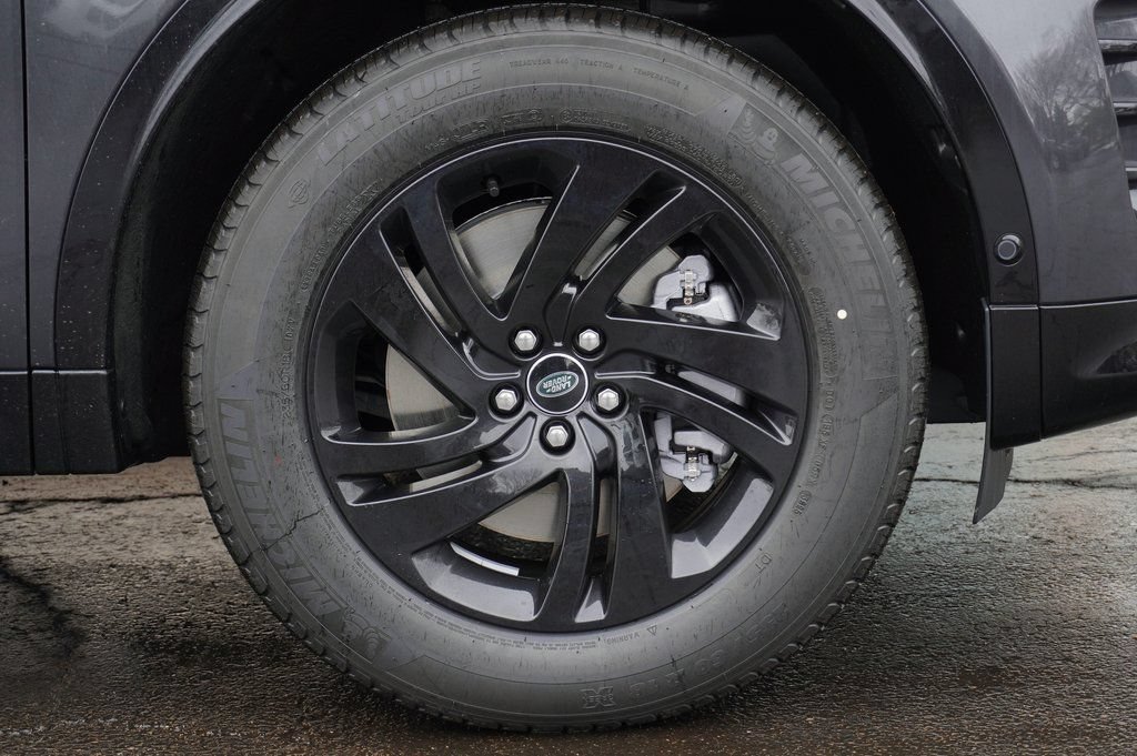 Certified 2026 Land Rover Discovery Sport Landmark AWD/4WD image 8