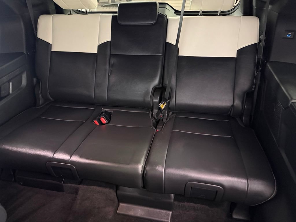 Used 2024 Toyota Sequoia Capstone AWD/4WD image 28