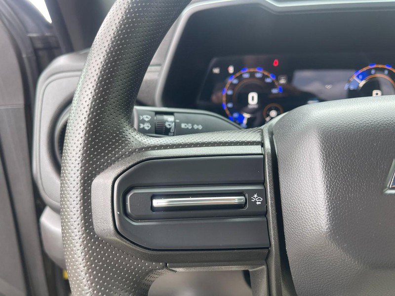 Used 2024 Chevrolet Colorado W/T RWD image 15