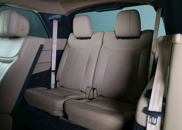 New 2025 Land Rover Range Rover Long Wheelbase SE image 19