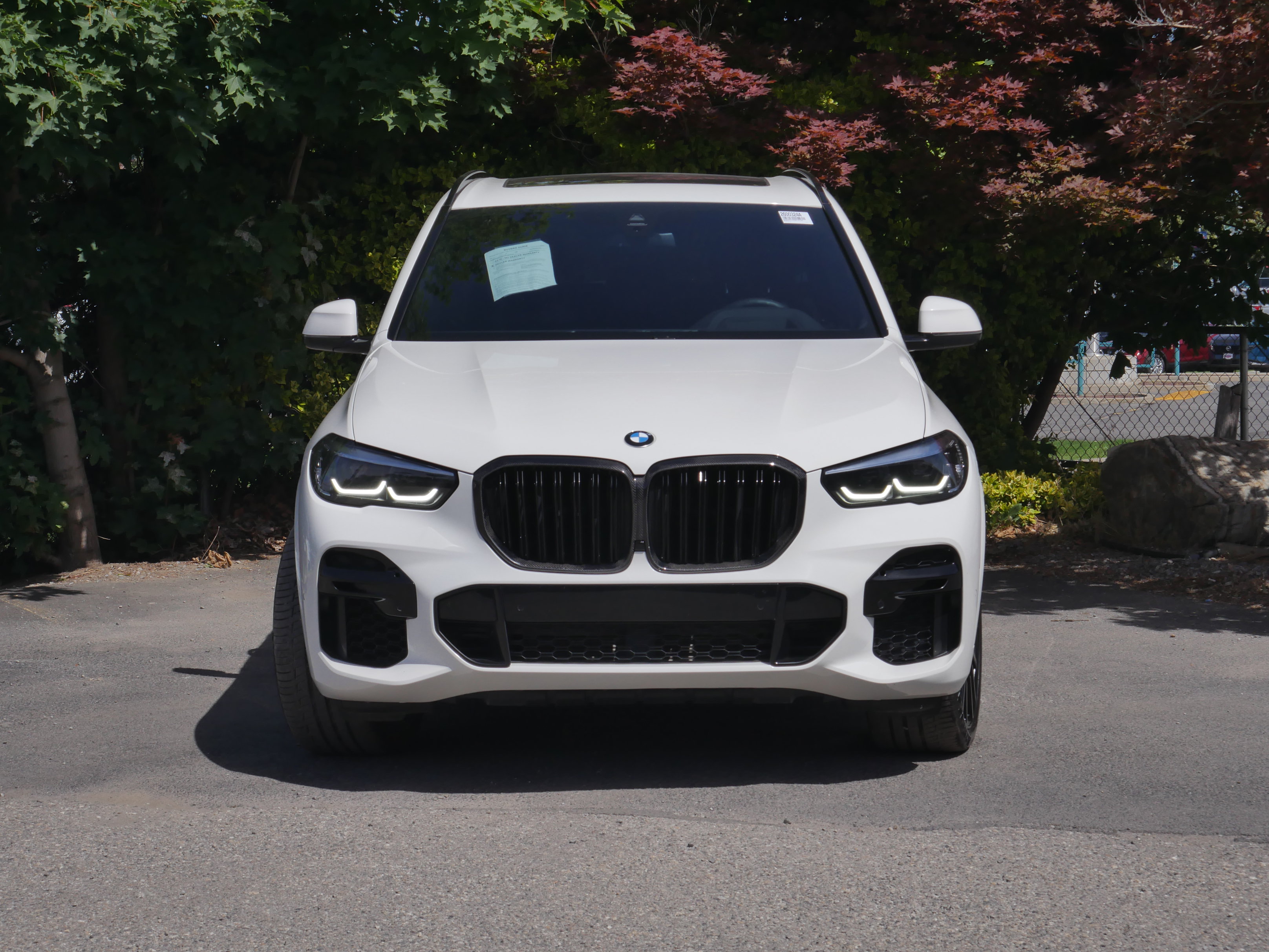 Used 2022 BMW X5 xDrive40i w/ M Sport Package AWD/4WD image 33