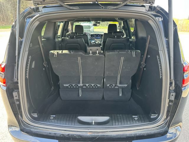 Used 2025 Chrysler Pacifica Select FWD image 22