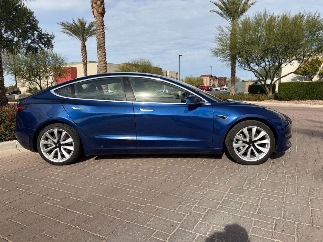 Used 2018 Tesla Model 3 Long Range image 2