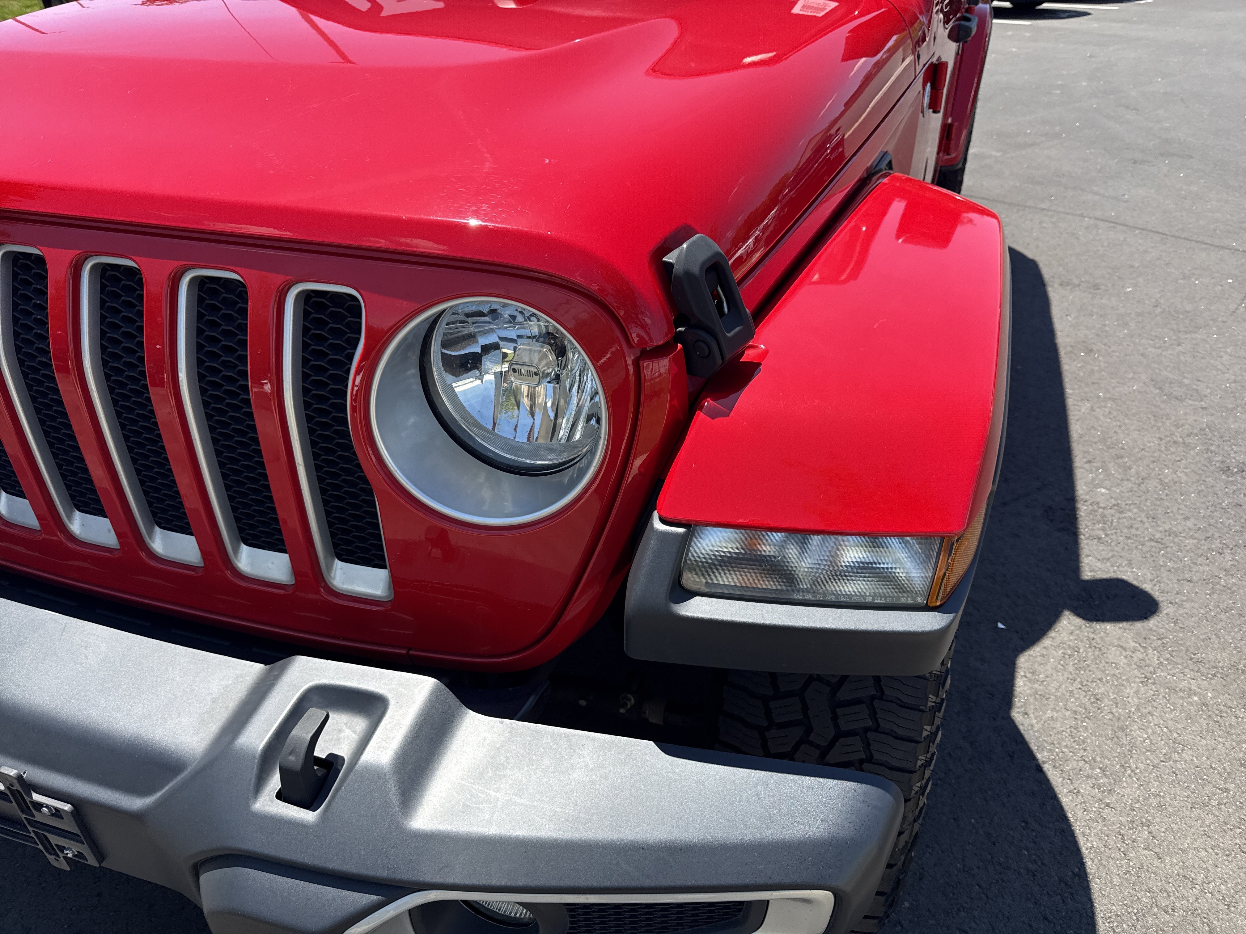 Used 2020 Jeep Wrangler Unlimited Sahara AWD/4WD image 6