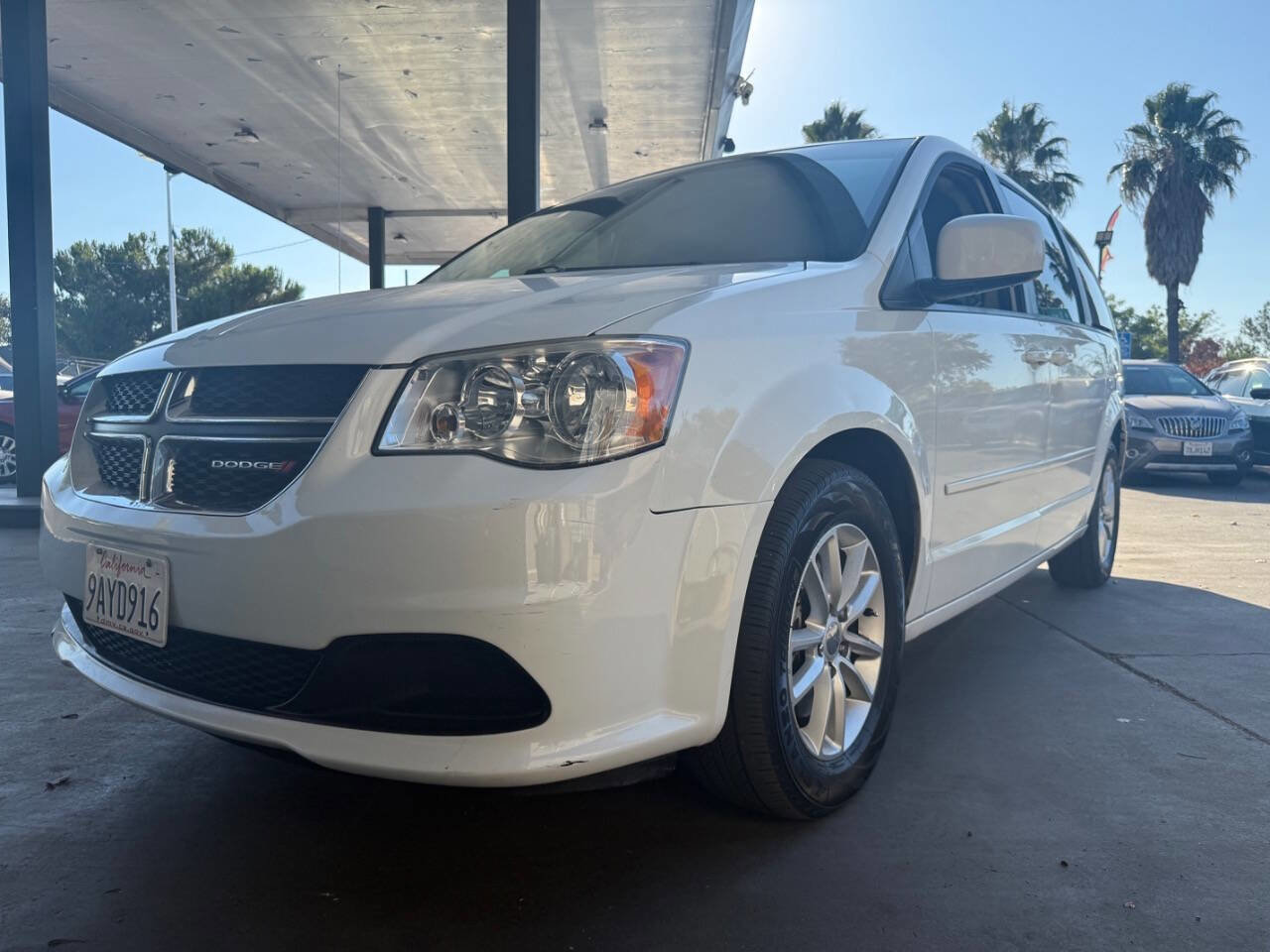 Used 2014 Dodge Grand Caravan SXT FWD image 31