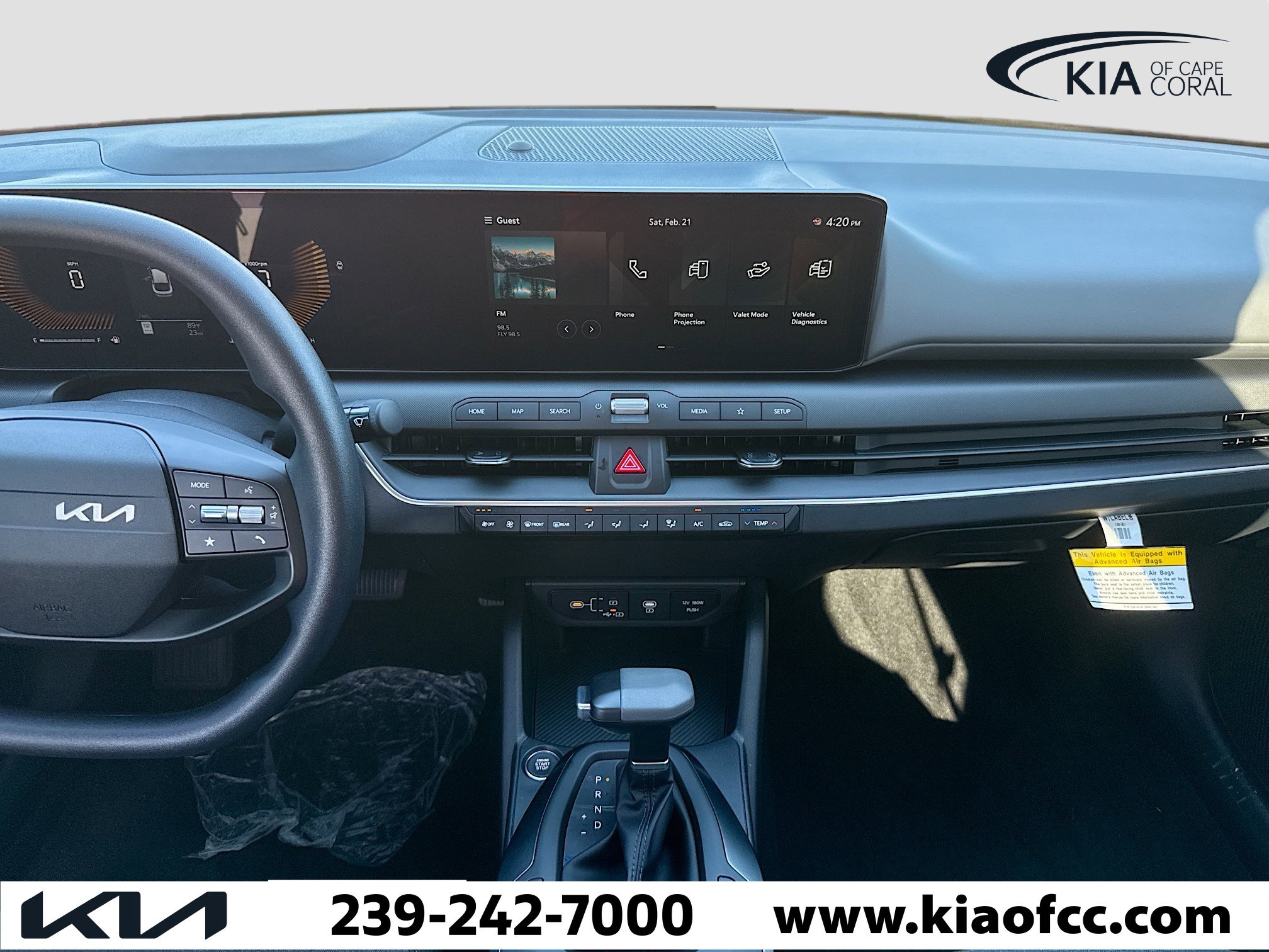 New 2025 Kia K4 LXS image 18