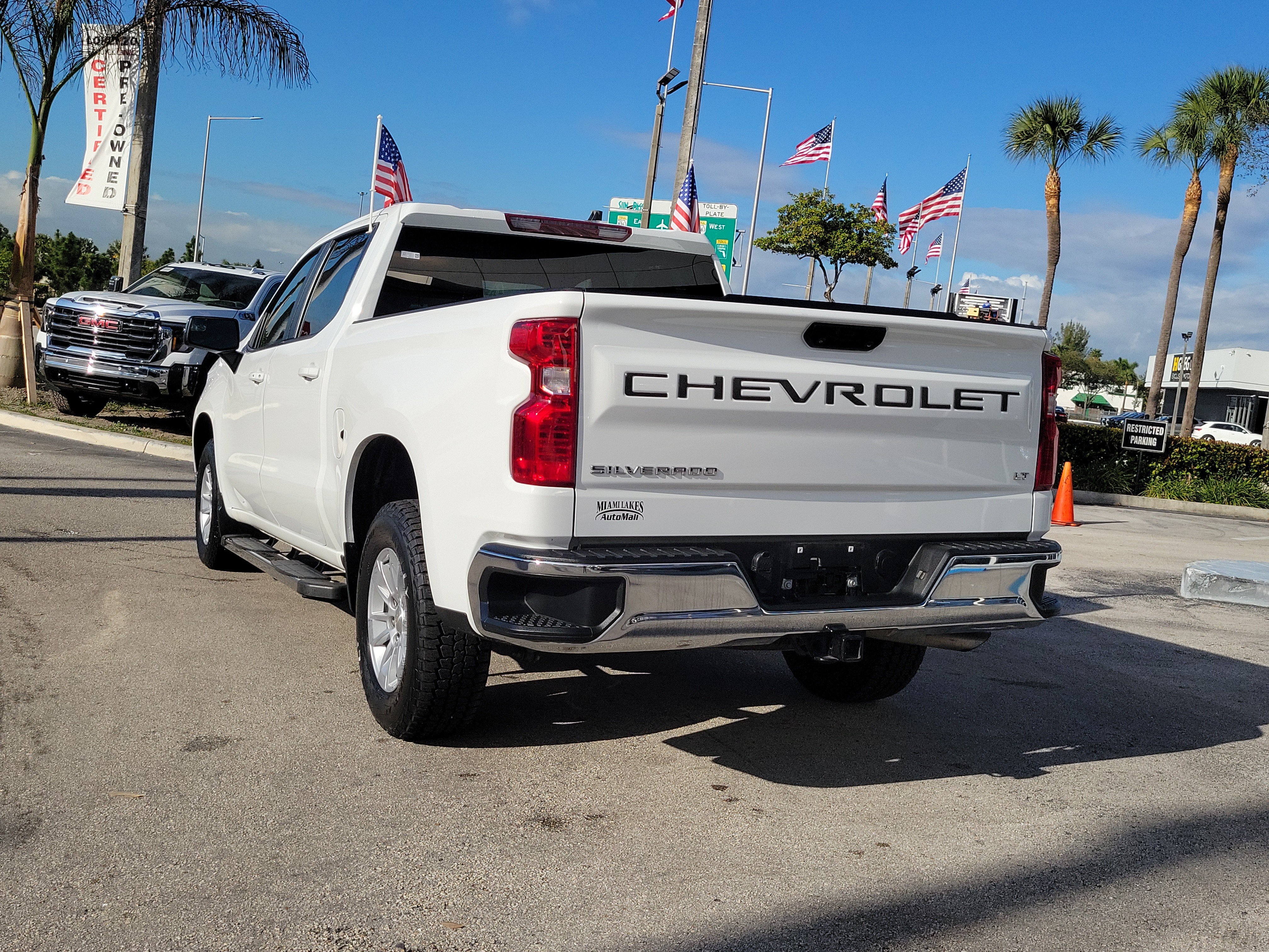 Used 2023 Chevrolet Silverado 1500 LT RWD image 7