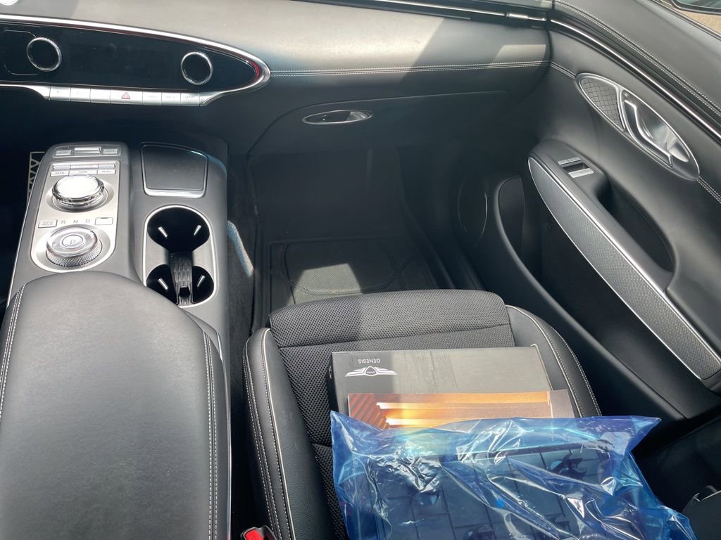 Used 2023 Genesis GV70 2.5T w/ Sport Prestige Package image 15