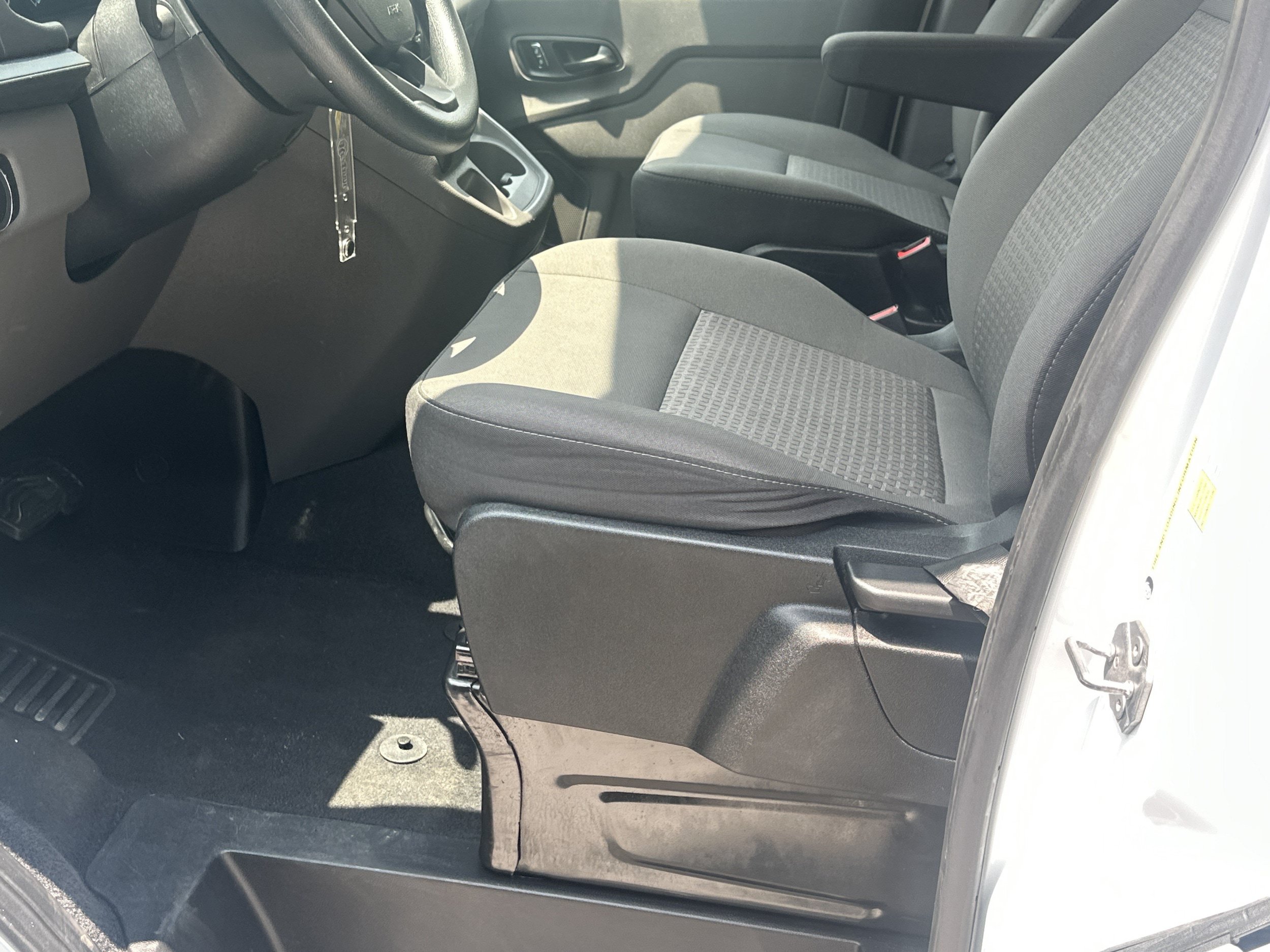 Used 2024 Ford Transit 350 XLT RWD image 11