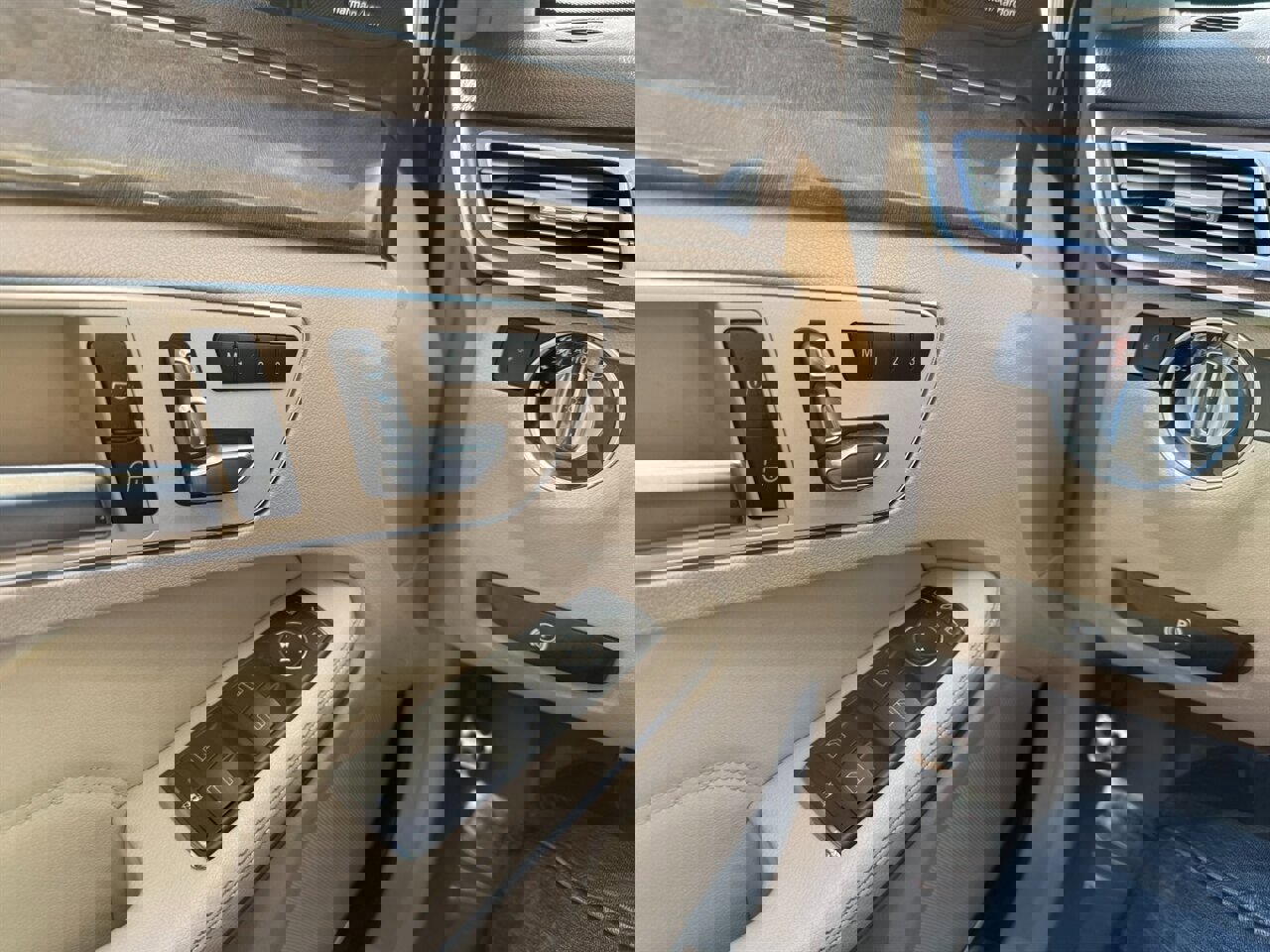 Used 2016 Mercedes-Benz E 350 Sedan image 22