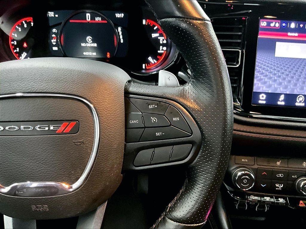 Used 2025 Dodge Durango GT AWD/4WD image 25