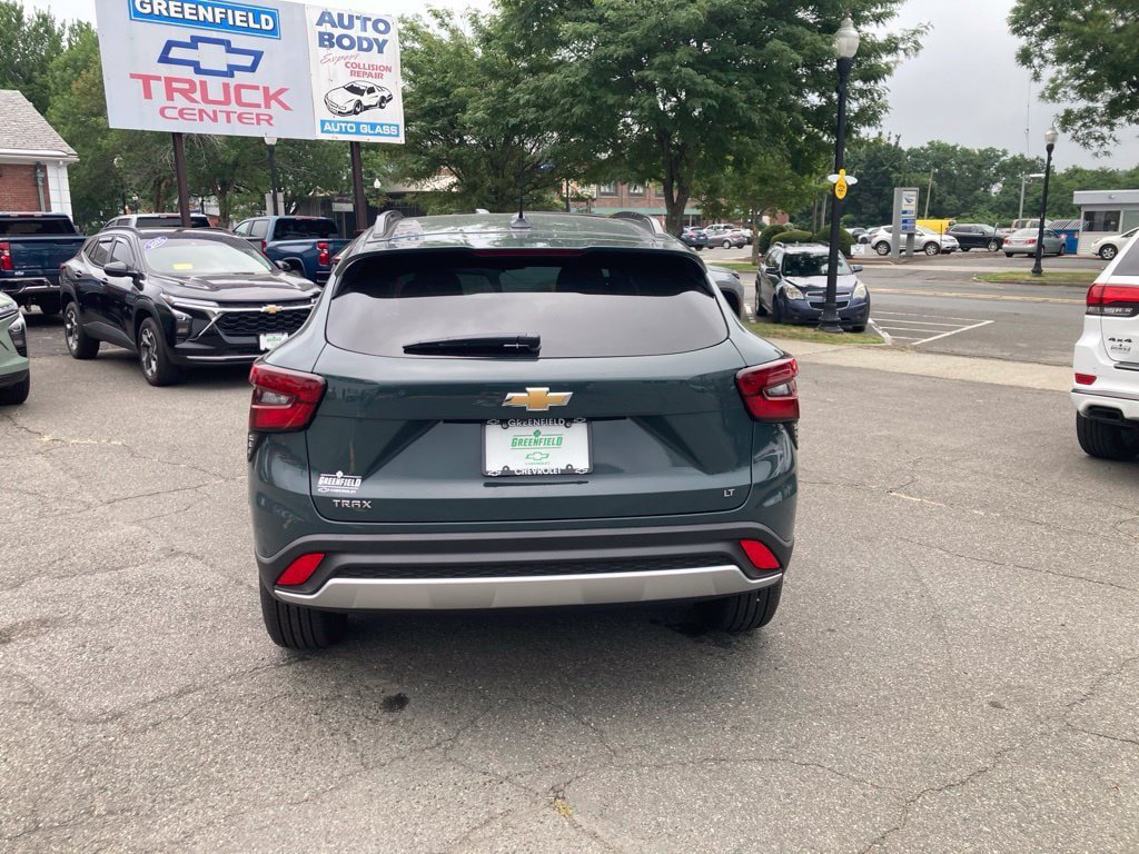 New 2026 Chevrolet Trax LT w/ LT Convenience Package FWD image 26