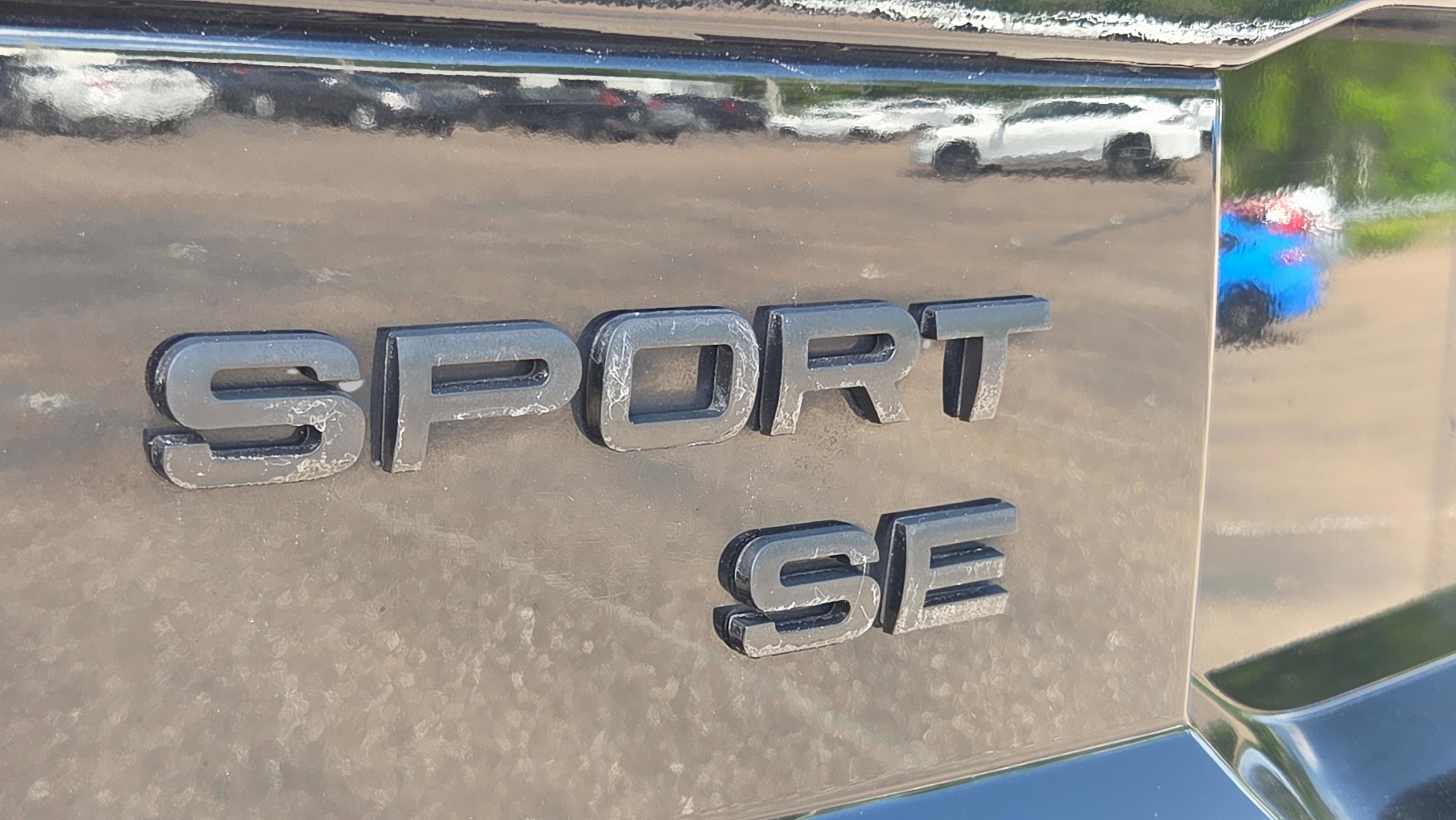 Used 2016 Land Rover Range Rover Sport SE AWD/4WD image 34
