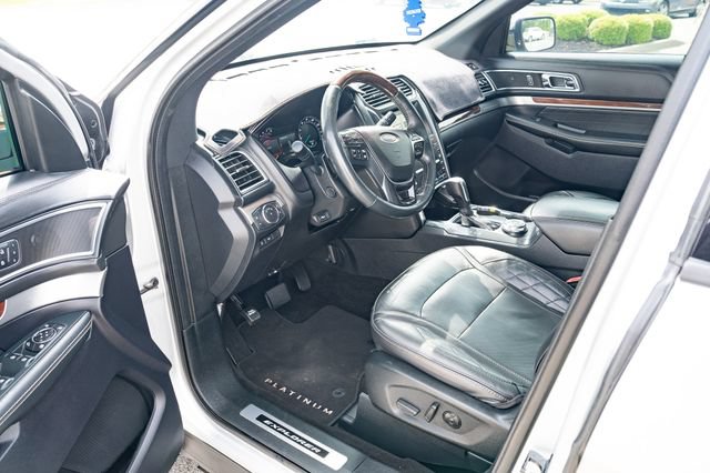 Used 2019 Ford Explorer Platinum AWD/4WD image 17