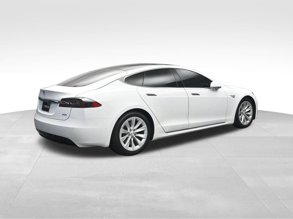 Used 2016 Tesla Model S 60D AWD/4WD image 5