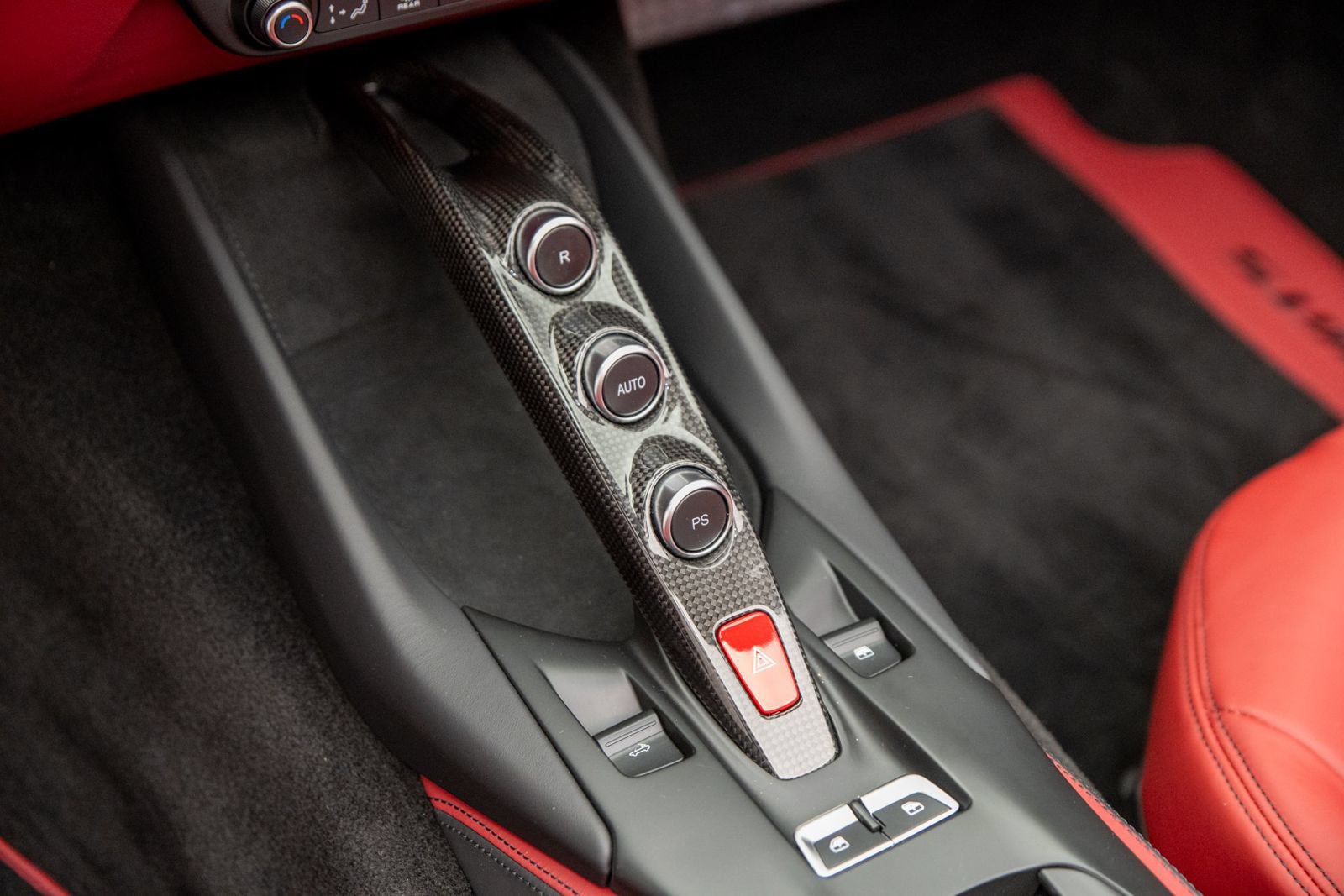 Used 2022 Ferrari 812 GTS RWD image 28