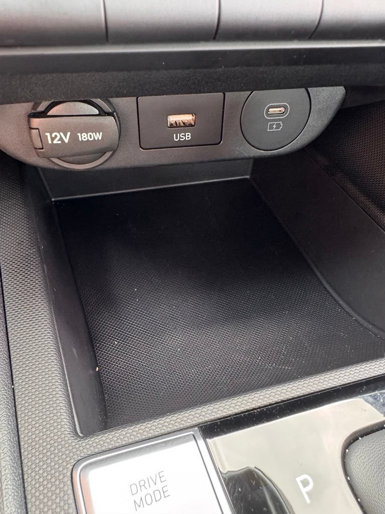 Used 2026 Hyundai Elantra Hybrid FWD image 21