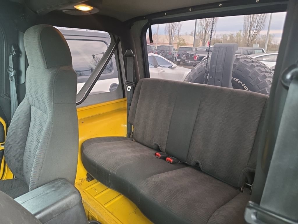 Used 2004 Jeep Wrangler Rubicon image 9