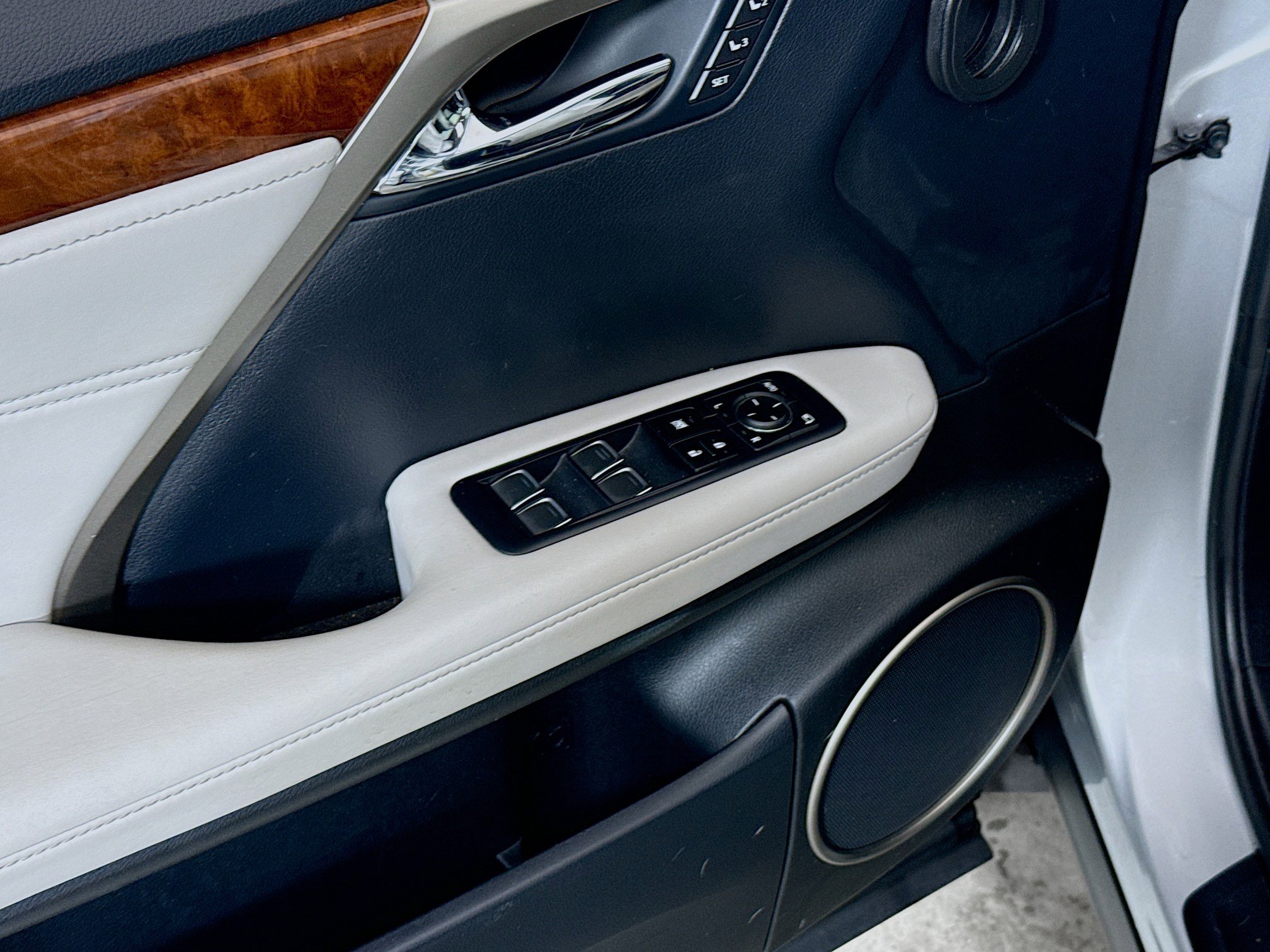 Used 2019 Lexus RX 350L AWD image 20